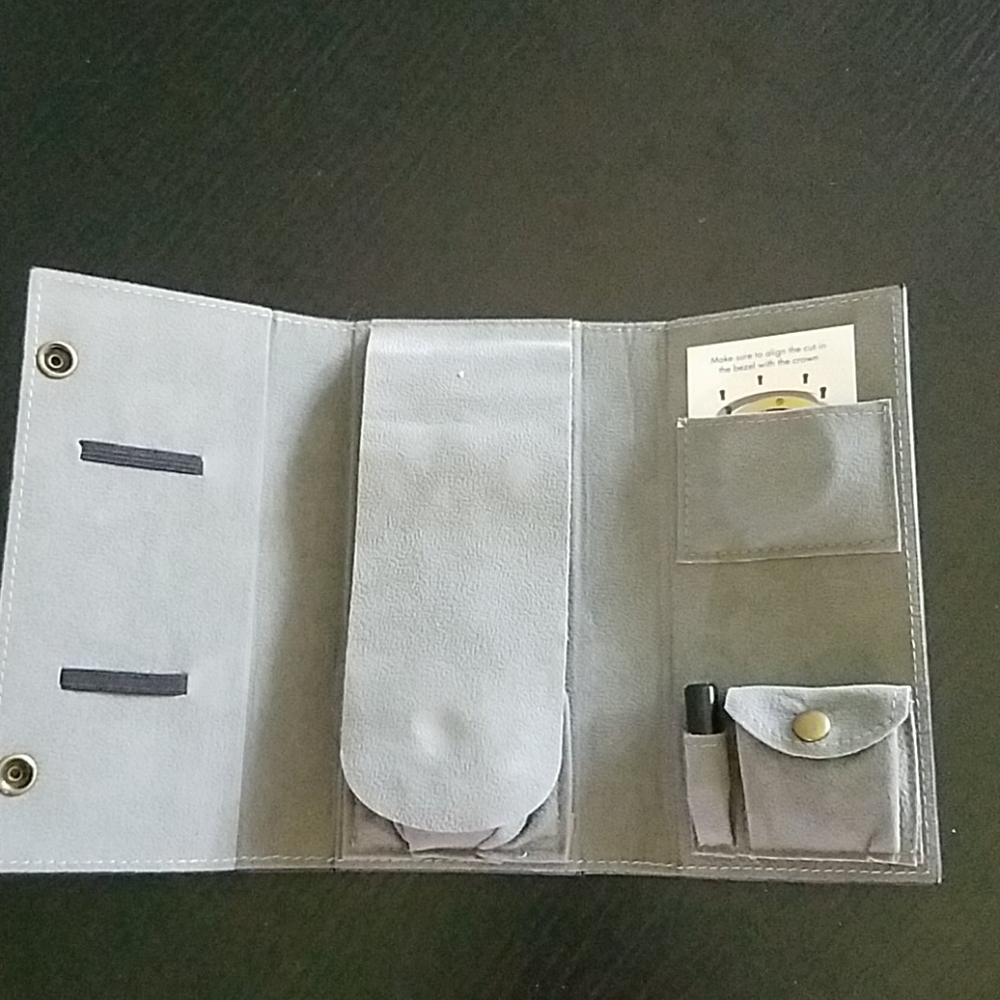 Automatic Watch with interchangeable bezel - Picture 10 of 12